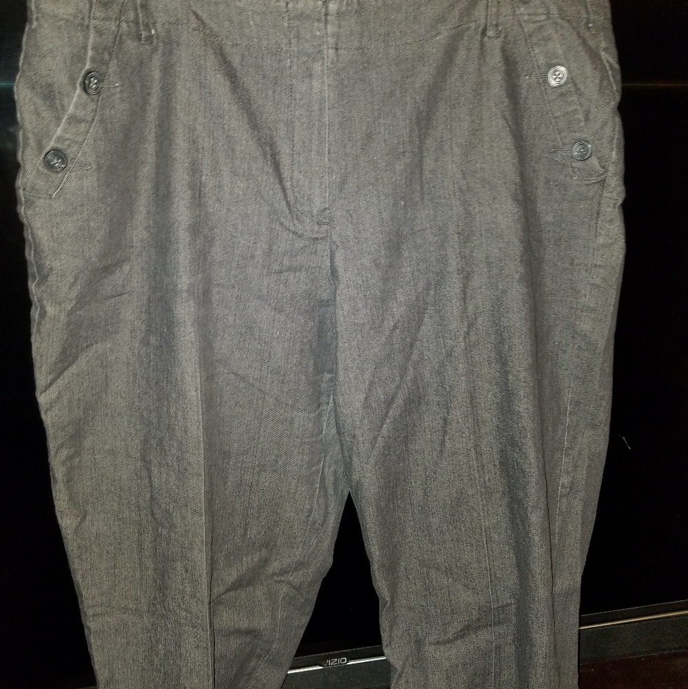 Capri pants for woman